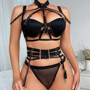 Shein Ring Linked Underwire Garter Lingerie Set